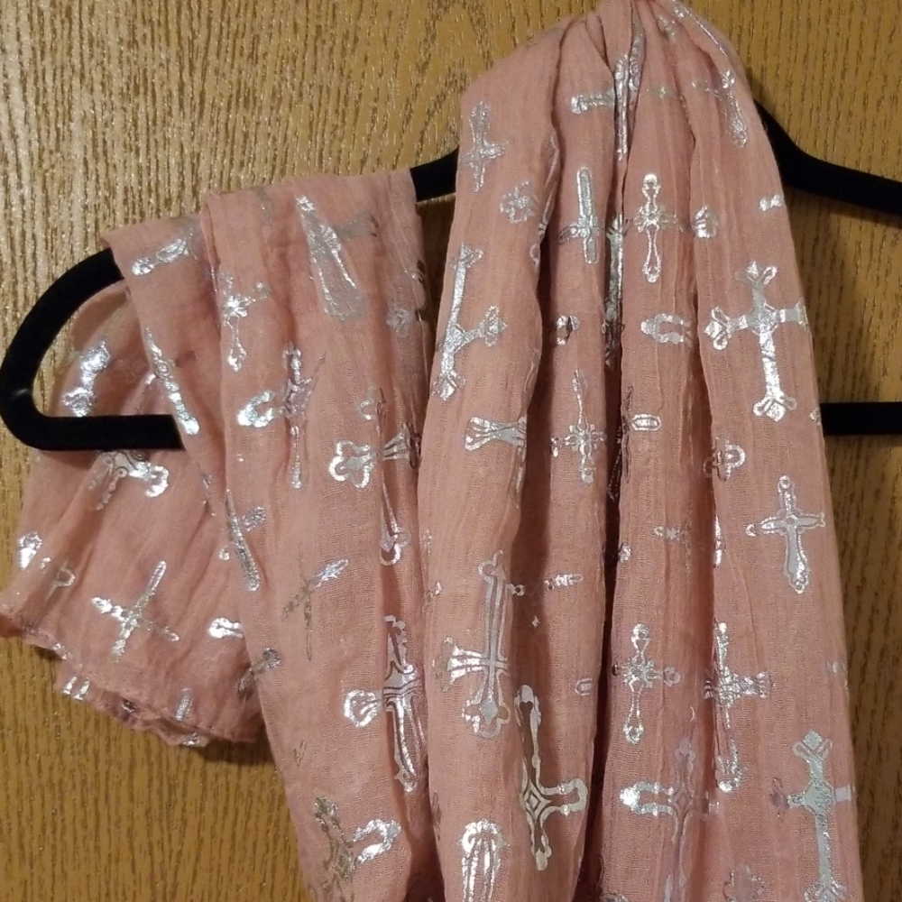 Scarf with crosses